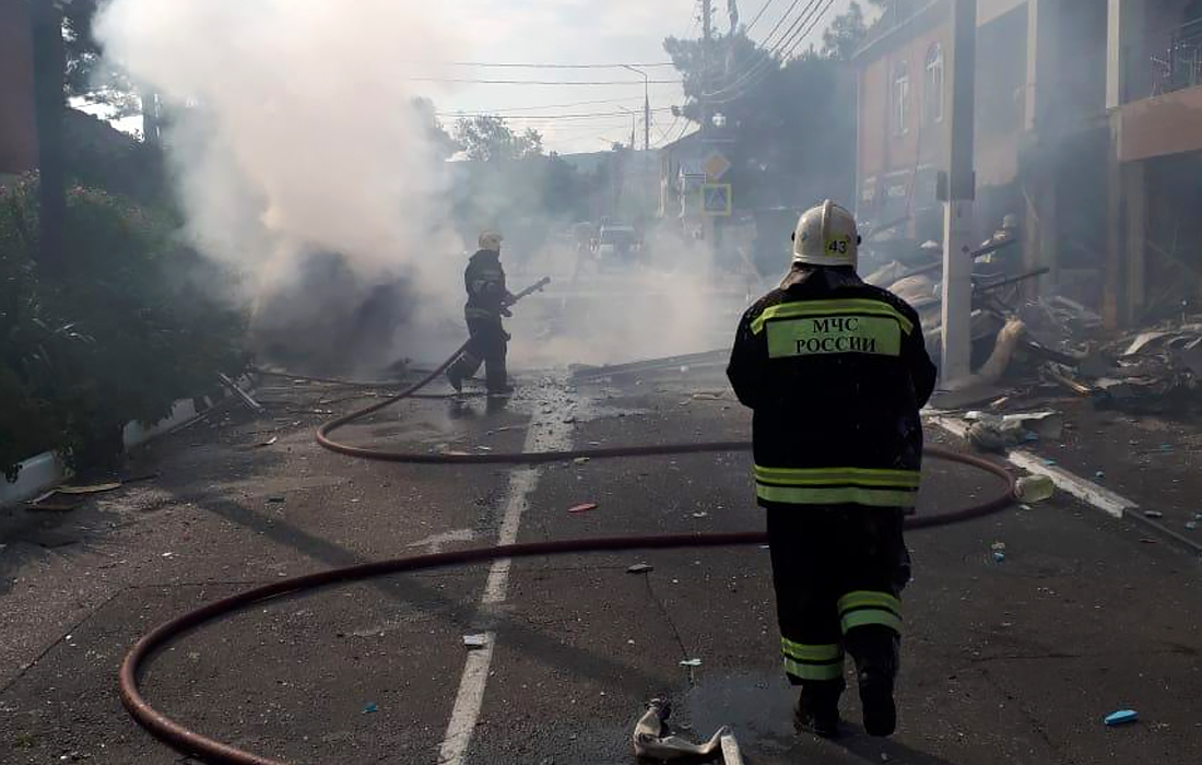 При взрыве гостиницы в Геленджике погиб один человек