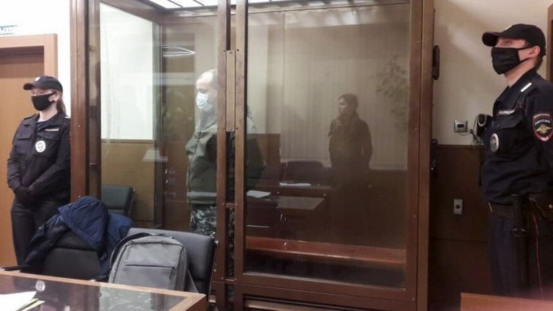 Полицейскому, домогавшемуся до девочки и выстрелившему в нее, дали 2,5 года колонии
