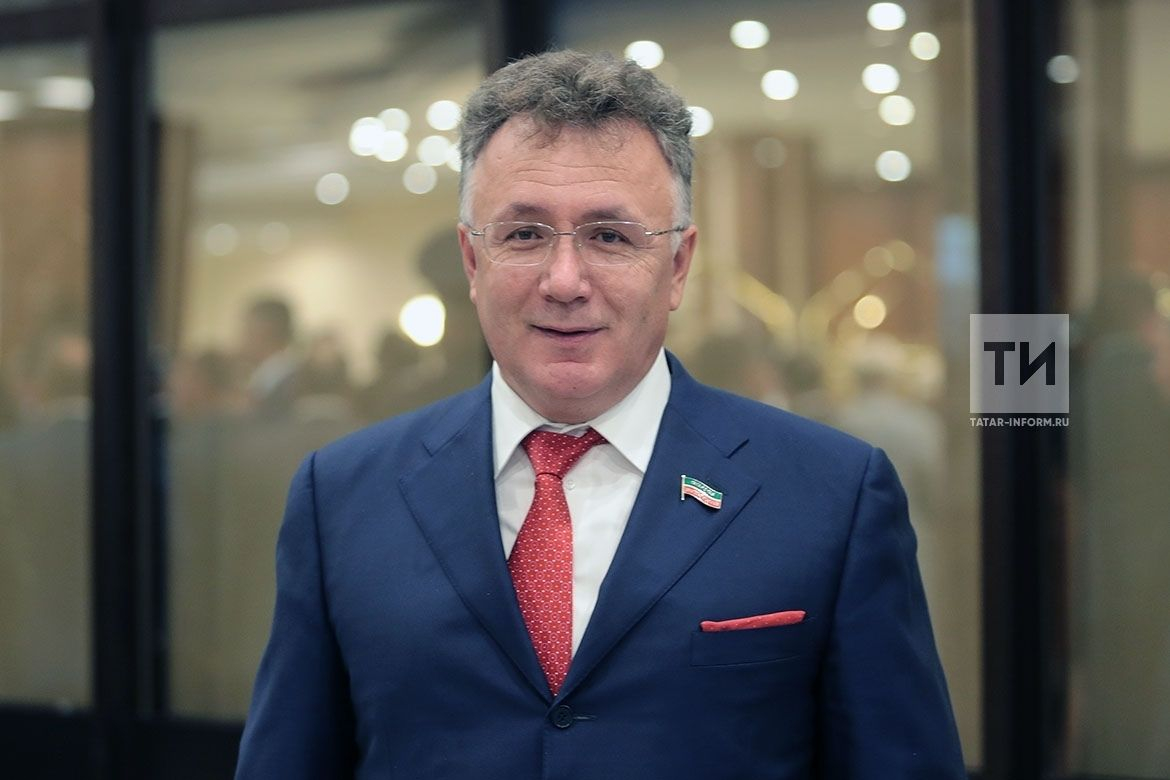 Чиновник из Татарстана назвал антипрививочников «безмозглыми баранами» и «коровами»