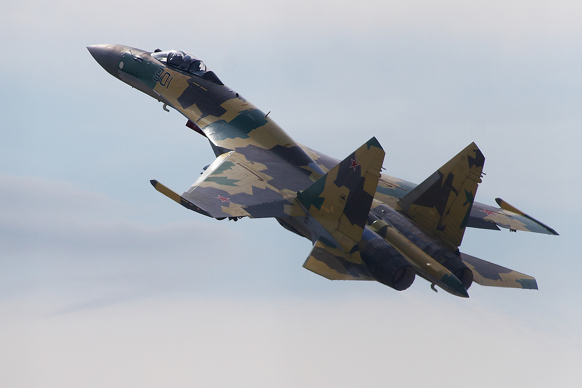 На Сахалине разбился военный самолет Су-35