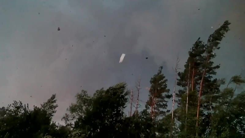 Кадры урагана в Тверской области, где погибли 3 человека
