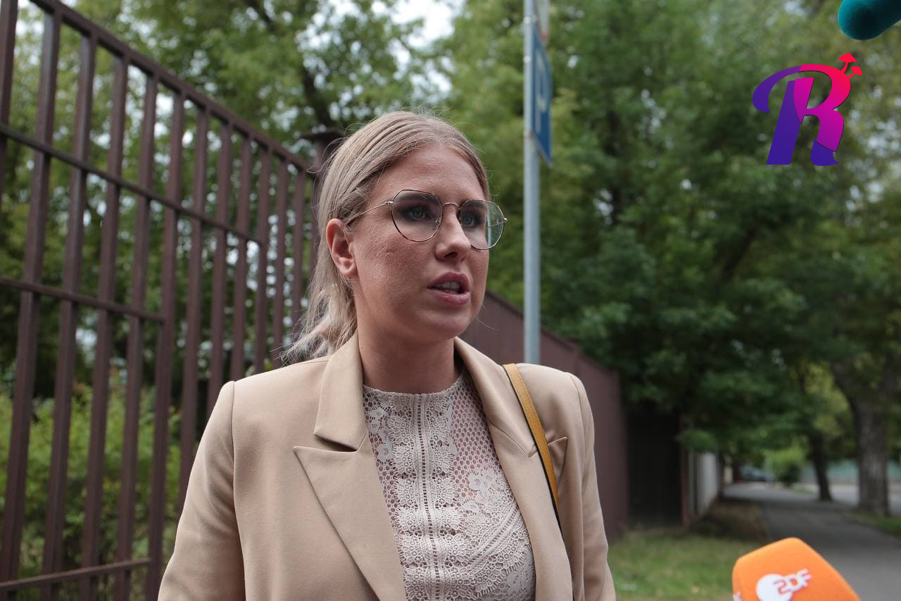Любовь Соболь, осужденная по «санитарному делу», покинула Россию
