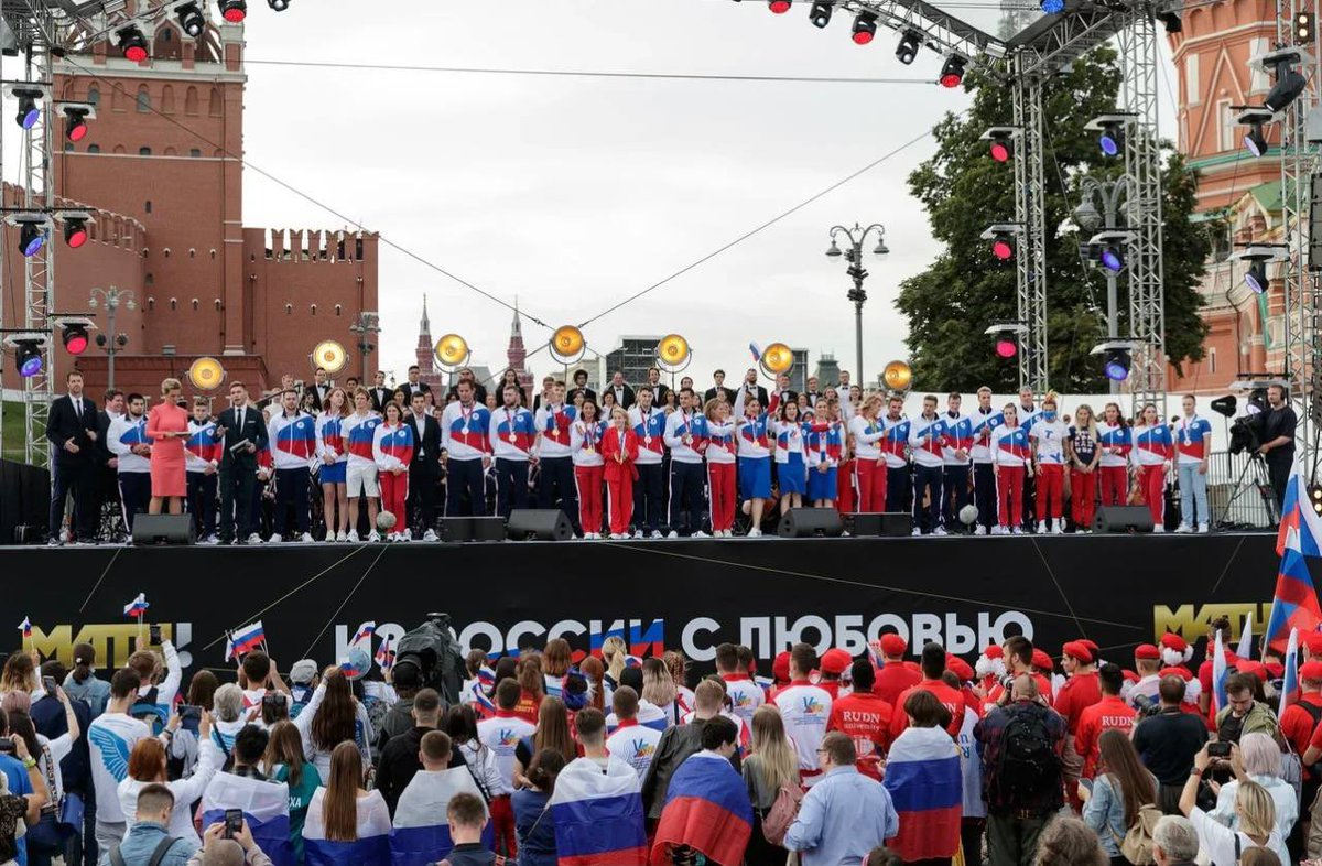 «Простые» москвичи не заслужили право присутствовать на концерте для олимпийцев