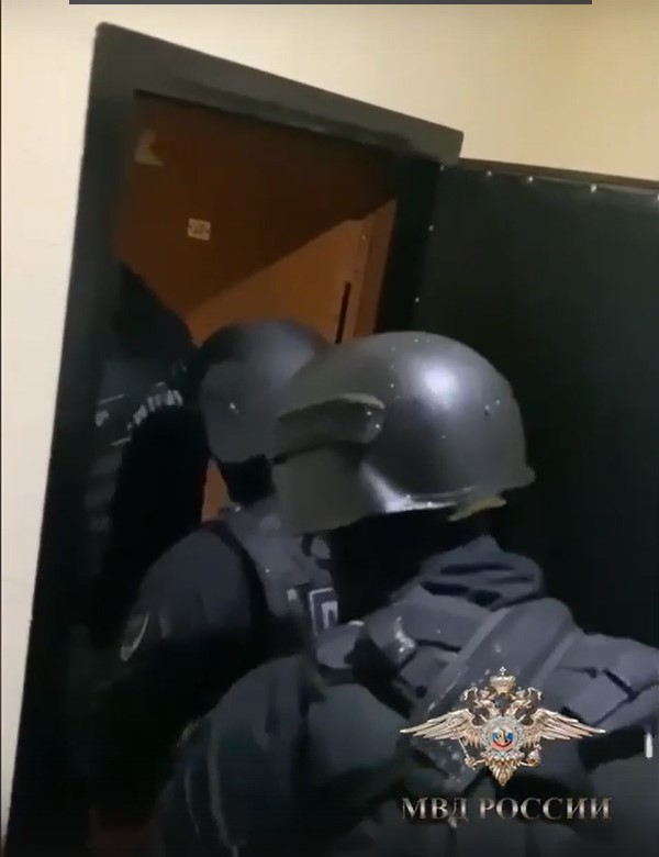 Видео задержания сбежавших из истринского ИВС заключенных
