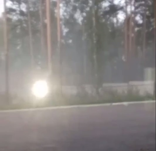 В пригороде Екатеринбурга крупное ЧП: после взрыва на местном заводе поселок окутало облаком серы