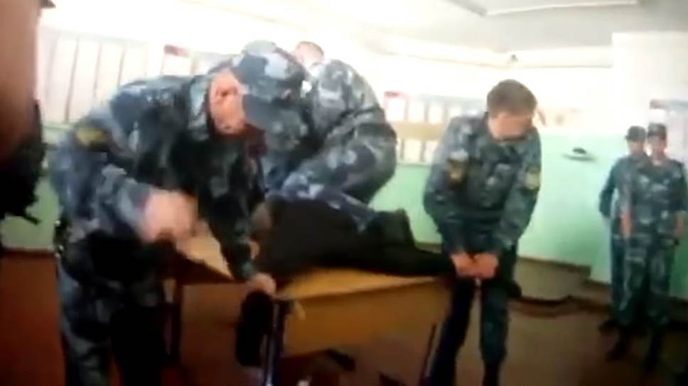Комитет против пыток: Около половины осужденных за пытки силовиков получают условные сроки
