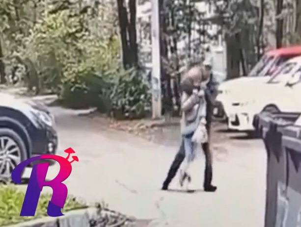 Кадры похищения ребенка бомжом в Солнечногорске 