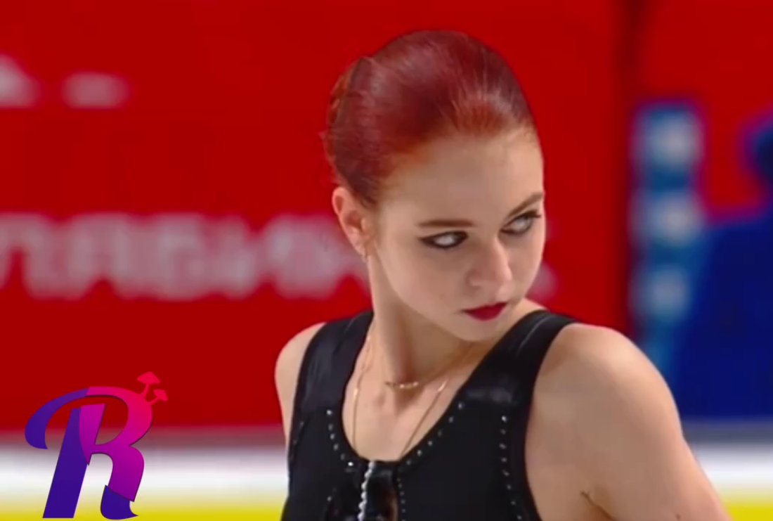 Фигуристка Александра Трусова прыгнула пять прыжков в четыре оборота 