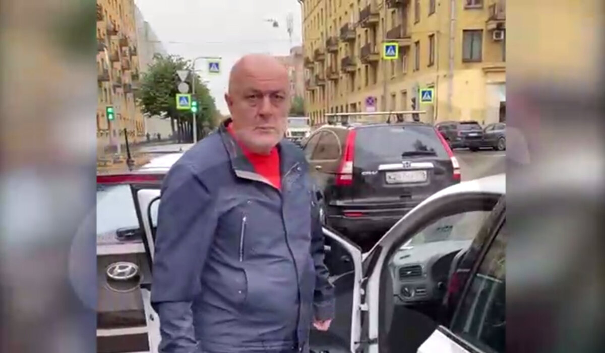 Санкт-Петербургский суд отправил под арест таксиста, избившего пенсионерку с ОВЗ