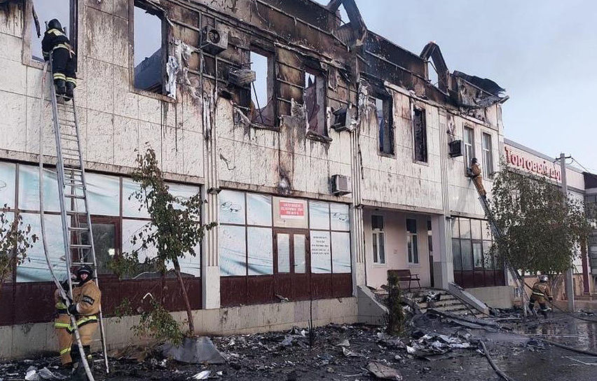 В результате пожара в дагестанской гостинице погибли 2 человека