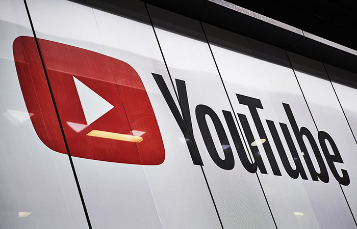 Роскомнадзор грозится заблокировать YouTube за ограничение каналов RT