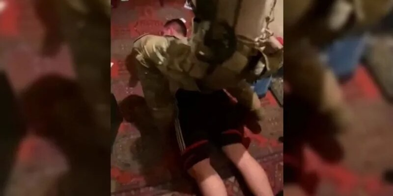 В Приморье сотрудники ФСБ пресекли теракт, готовящийся неонацистом