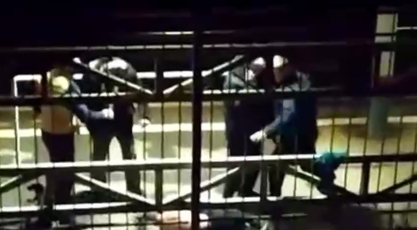 В Подмосковье четверо мигрантов избили, раздели и собирались надругаться над парнем на ж/д платформе