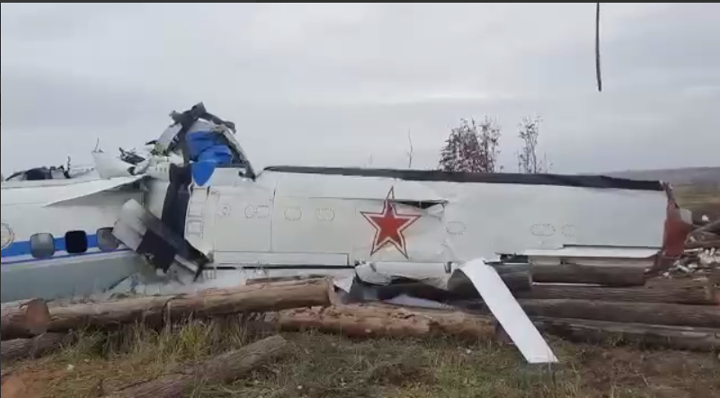 Кадры с места крушения самолета L-410 в Татарстане