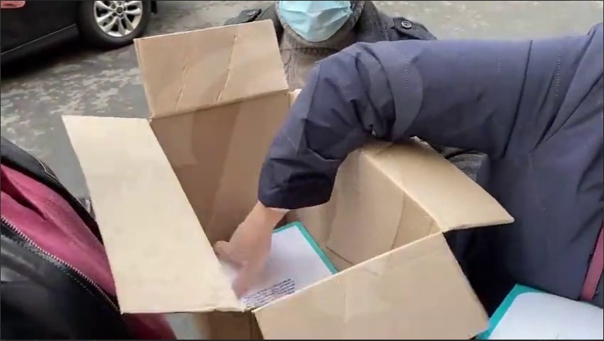 Активисты передали в Администрацию президента более 8 тыс подписей против присутствия мигрантов