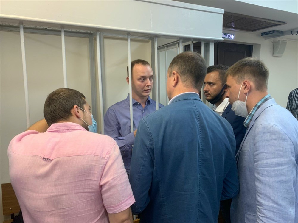Подозреваемому в госизмене журналисту Сафронову запретили переписку