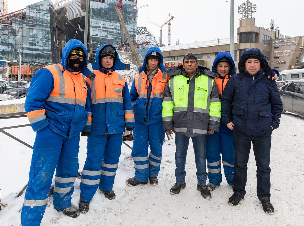 Минсельхоз решил завезти в Россию тысячи гастарбайтеров из Узбекистана