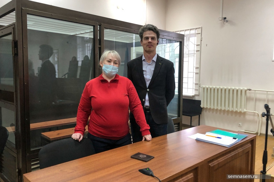 Мать-одиночку из Сыктывкара оштрафовали на 350 тыс рублей за комментарии о «Путлере и кремлеботах»