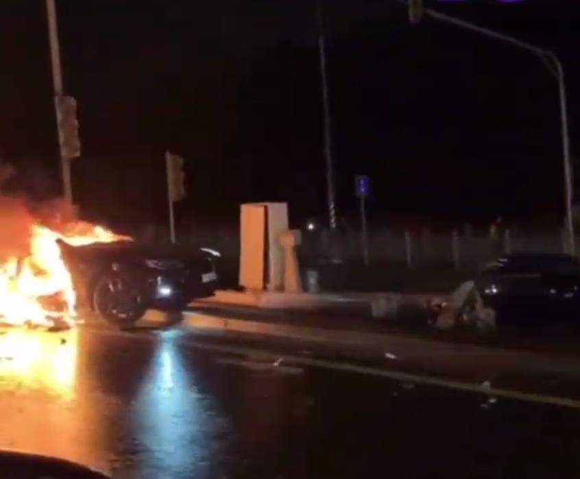 Сын миллиардера Скоробогатько на Tesla попал в аварию в Новой Москве