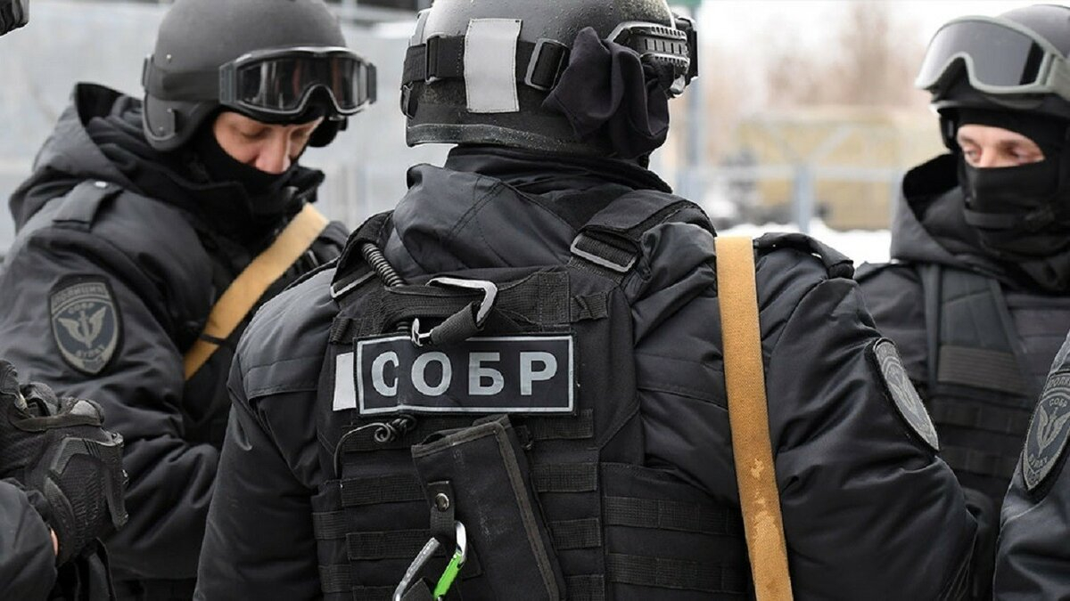 В Санкт-Петербурге сотрудник СОБРа погиб при задержании телефонных мошенников