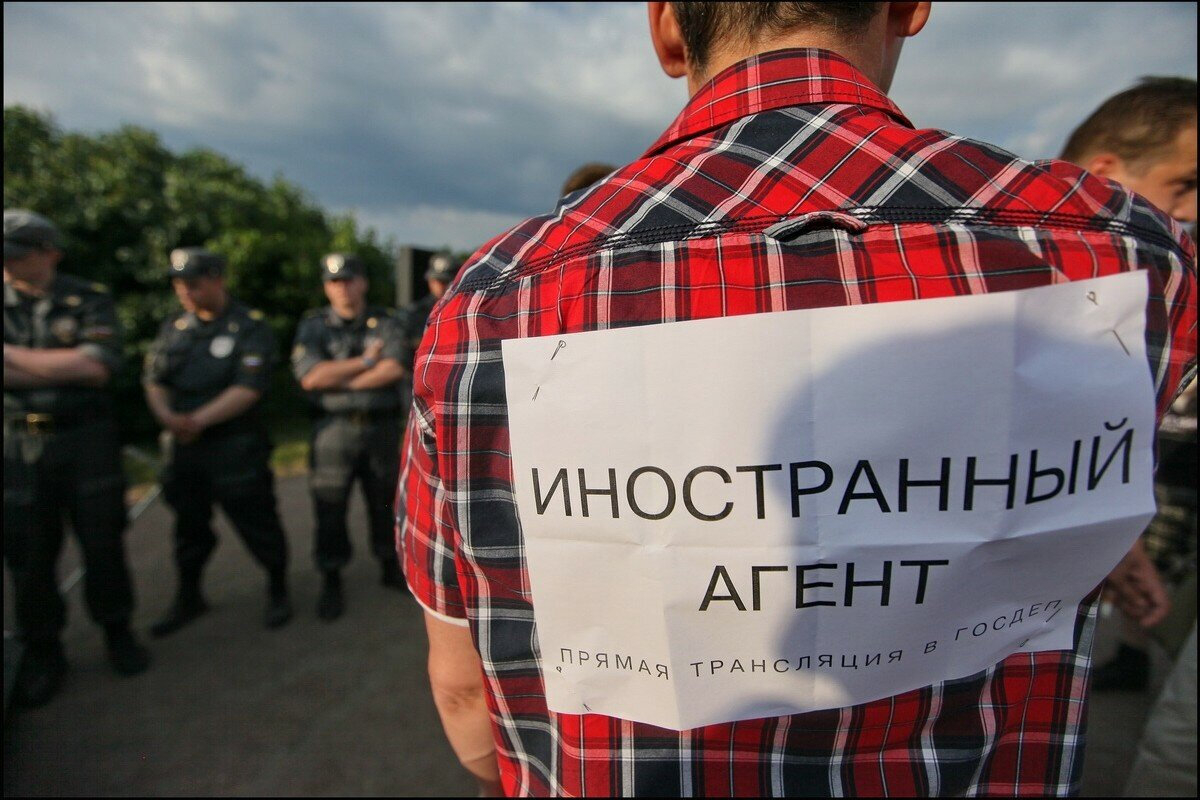 На Романа Бадалина и Петра Верзилова составили протоколы по закону о СМИ-иноагентах
