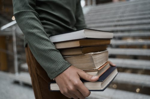 Мединский и Кравцов должны проверить учебники истории на предмет искажений фактов о войне и не только