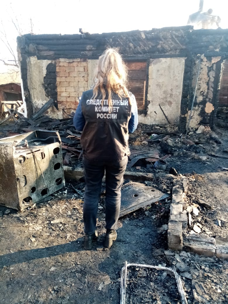 После пожара в Воронежской области, где погибли 5 детей, возбуждено уголовное дело