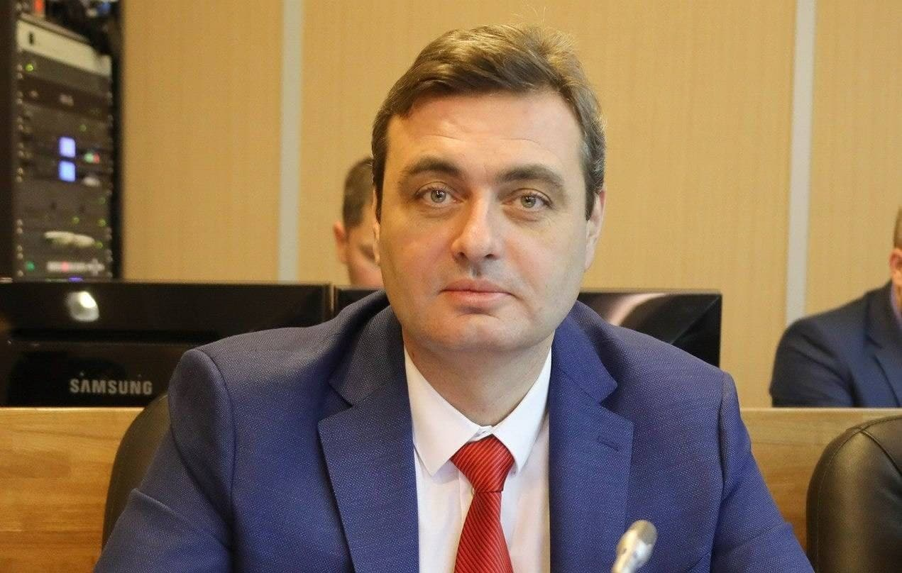 Суд арестовал подозреваемого в педофилии депутата Самсонова