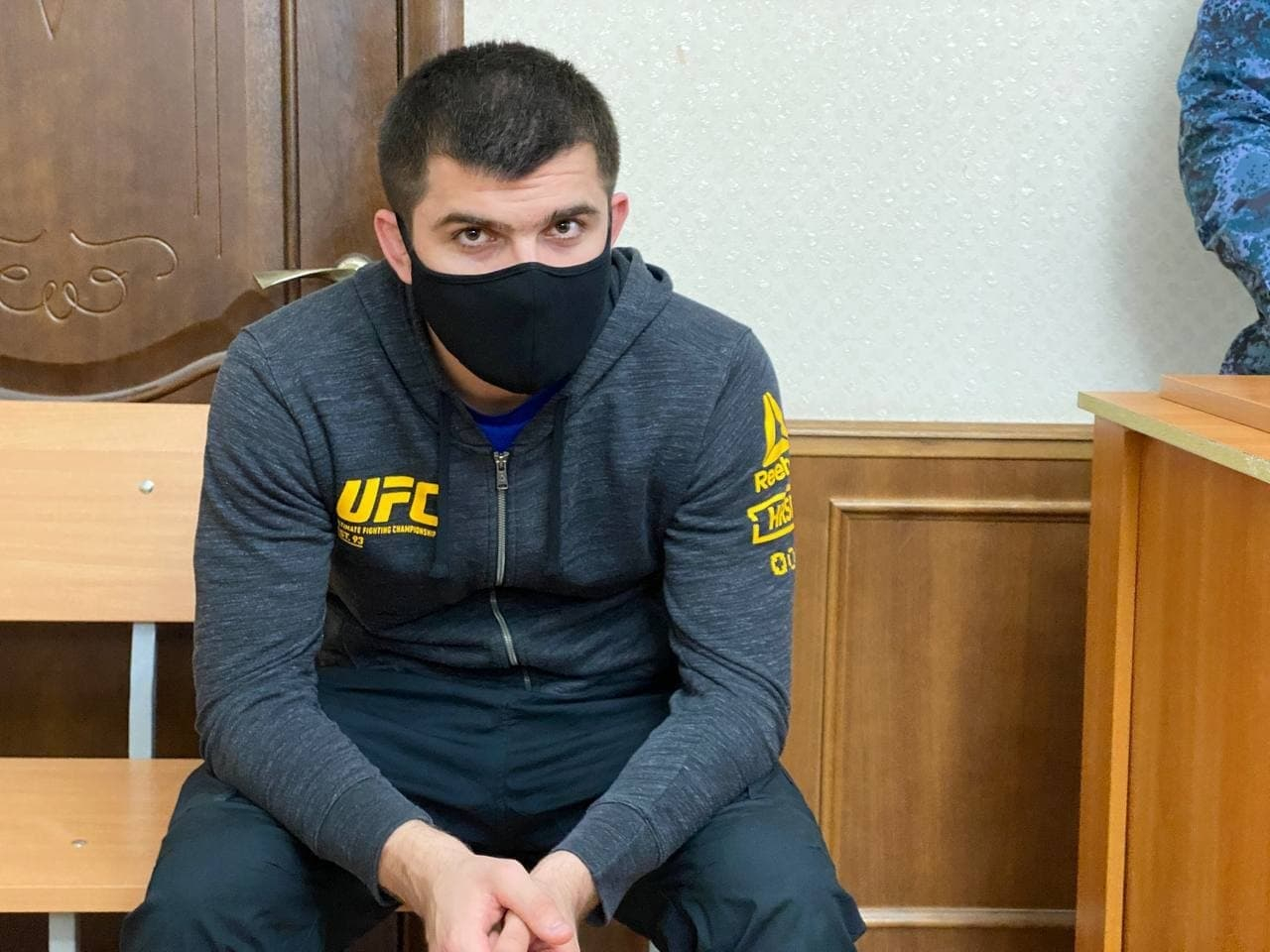 Суд арестовал друга Усмана Нурмагомедова по делу о наезде на полицейского