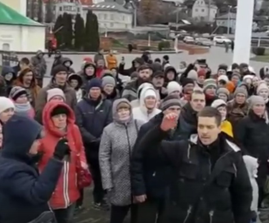 «Нет кодам, стоп фашизму!» — в Воронеже прошел очередной митинг против QR-кодов