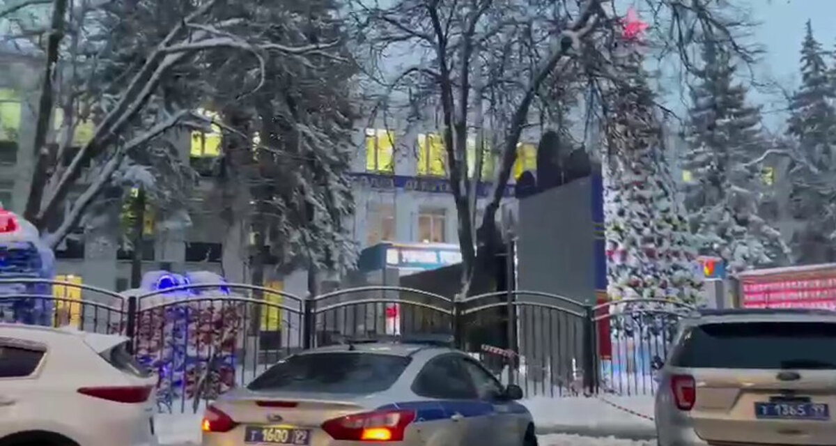Напавший на столичный МФЦ Глазов имел при себе отвертку и болгарку