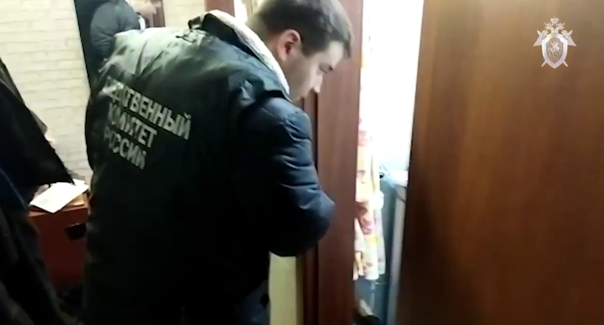СК показал кадры из квартиры в Канске, где убили целую семью