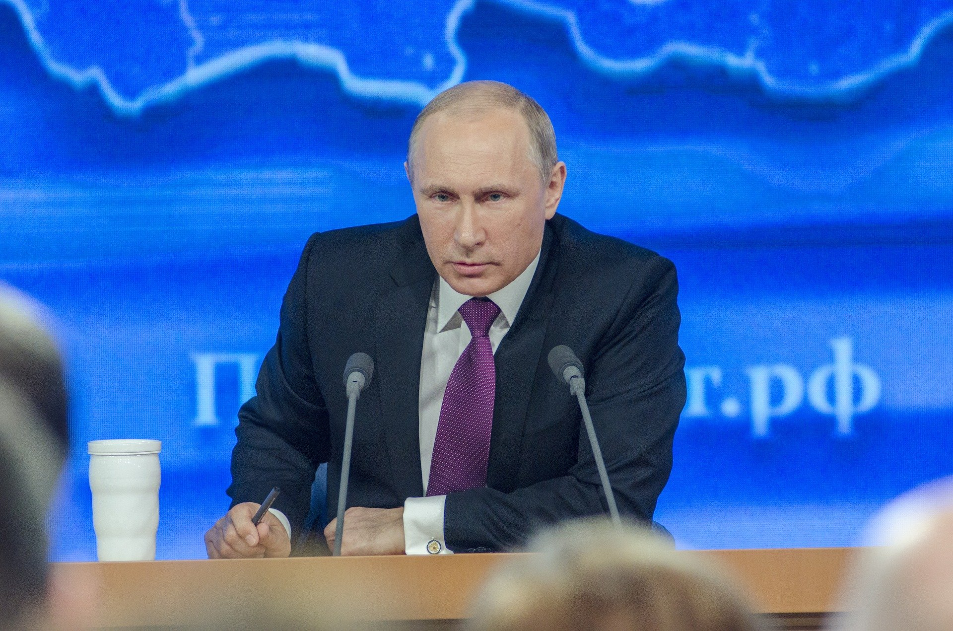 Путин и Байден провели переговоры по телефону
