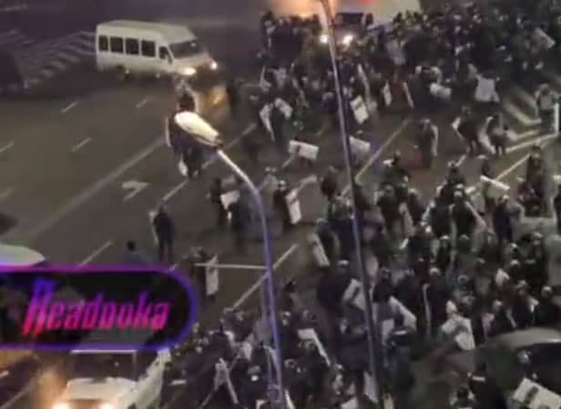 В центре Алма-Аты идут масштабные бои