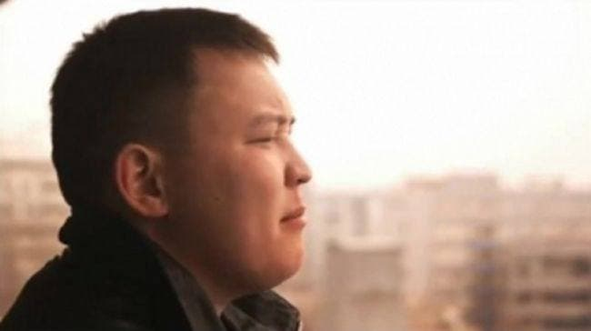В Алматы мародеры застрелили казахского режиссера и музыканта