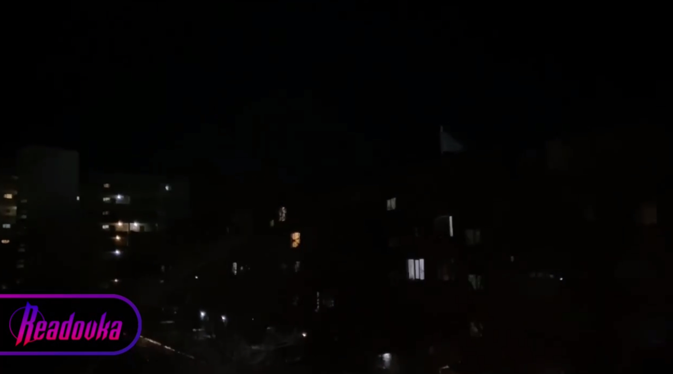 Военные по громкоговорителям просят жителей Актау не выходить из дома после 23:00