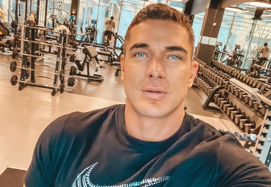 Курбан Омаров попал в ДТП на мотоцикле и получил травмы