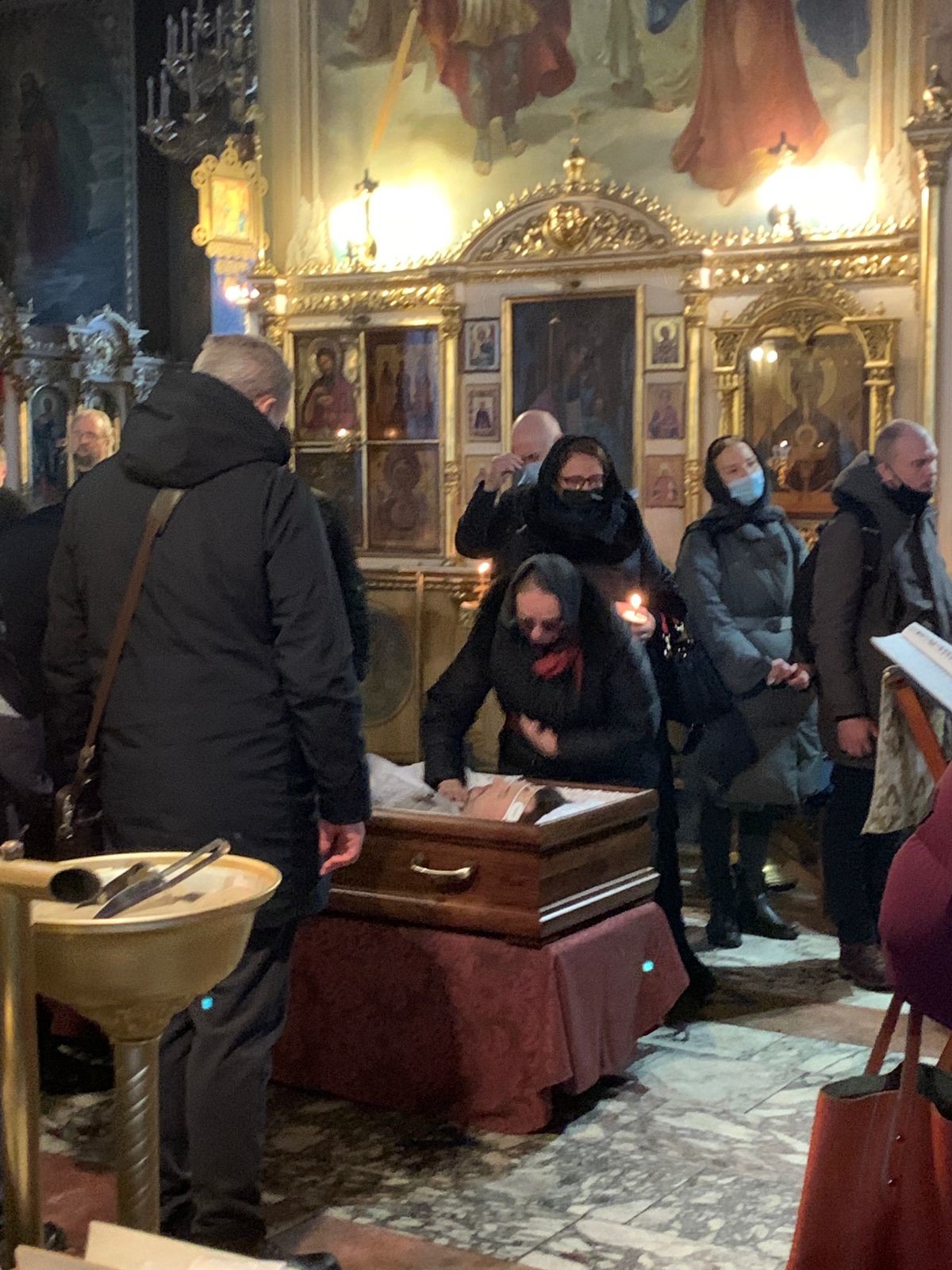 Алена Хмельницкая высказалась на похоронах Ивана Рудакова