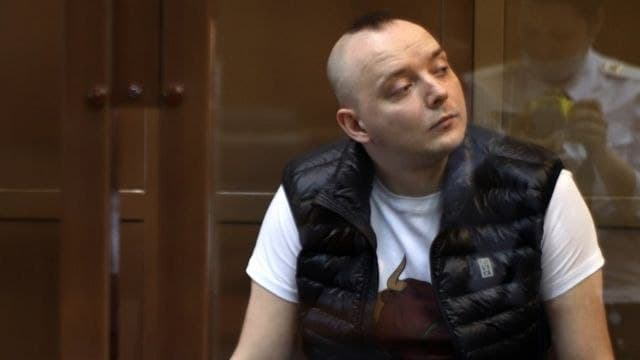 Адвокаты обвиняемого в госизмене журналиста Сафронова обязаны ознакомиться с материалами дела до 11 февраля