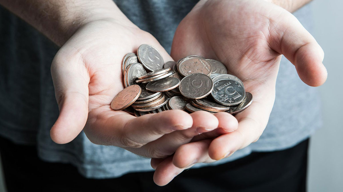 Лишь 26% россиян удается что-то отложить с зарплаты