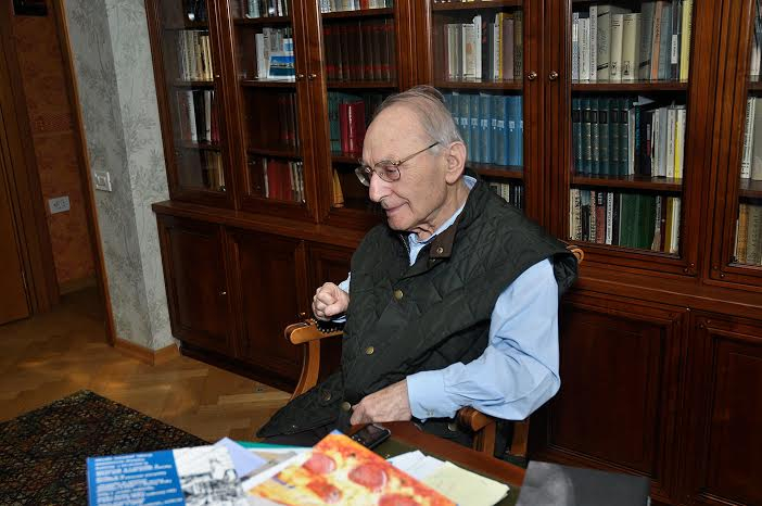 Умер литературовед Юрий Манн, специализировавшийся на творчестве Гоголя