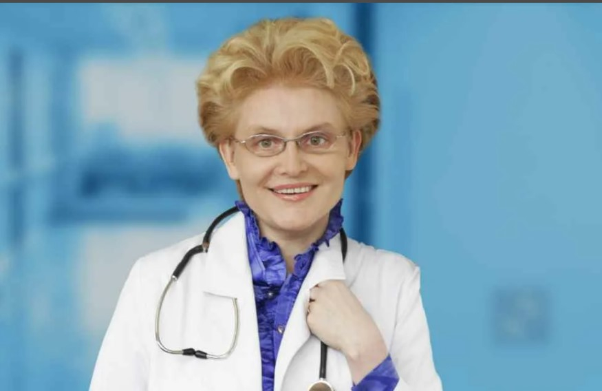 Елена Малышева рассказала, защищает ли вакцина от Омикрона