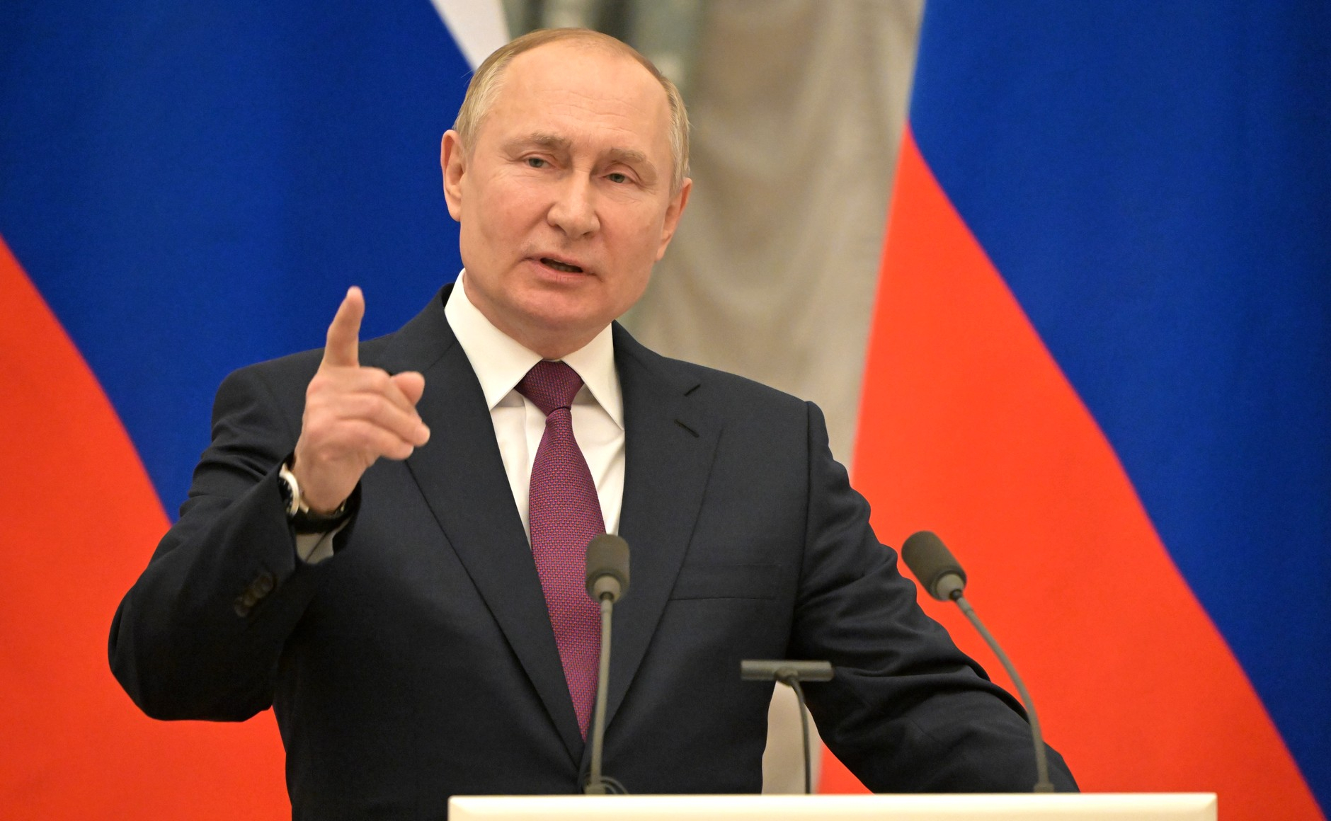 Путин предложил высылать мигрантов из России за экстремизм