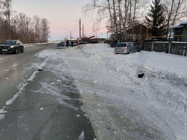 В Озерске пьяный водитель сбил двух сестер