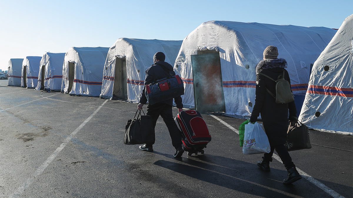 Границу с Россией пересекли уже 53 тысячи беженцев из Донбасса