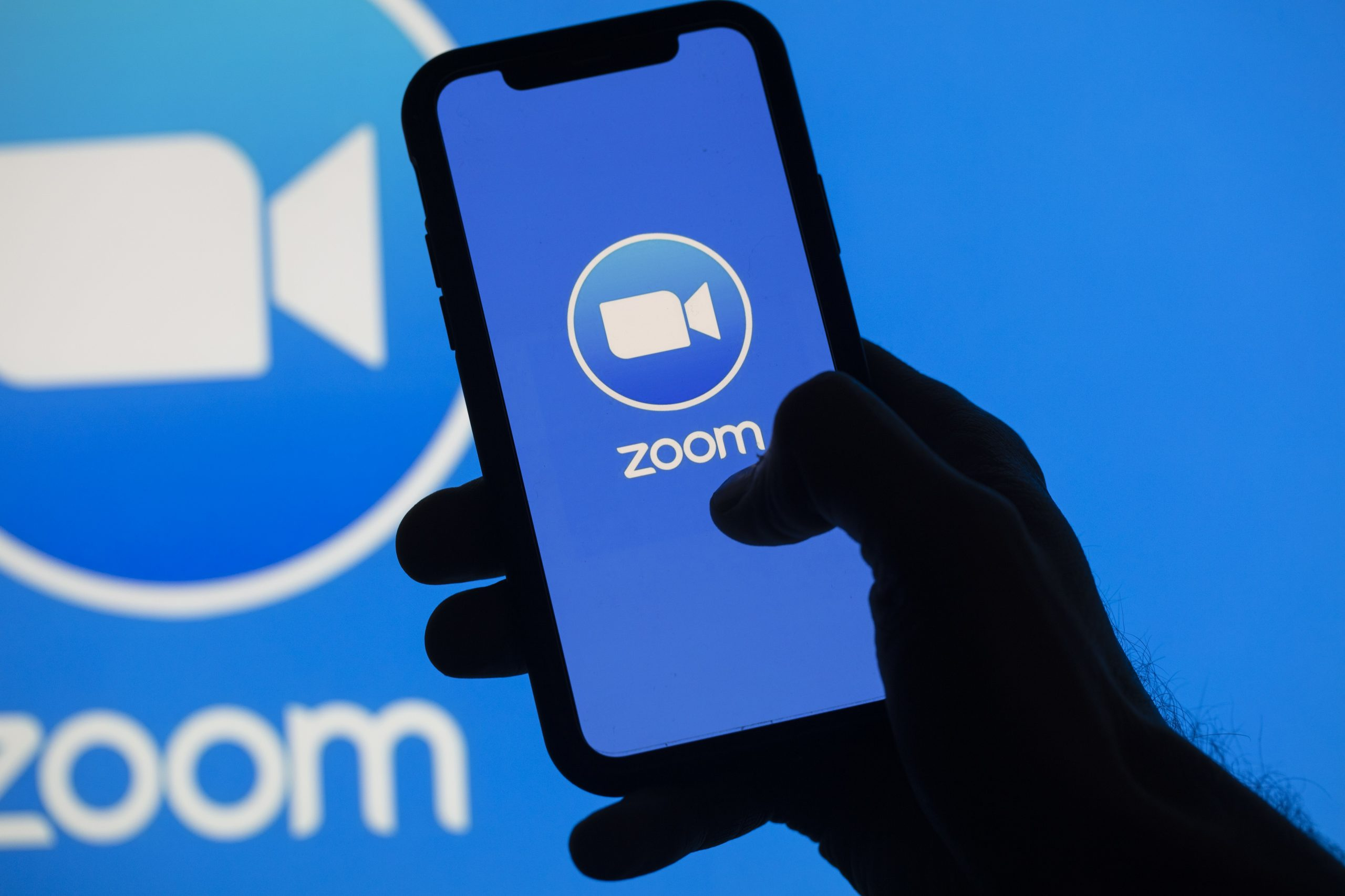 Meta и Zoom начали выполнять закон о «приземлении»