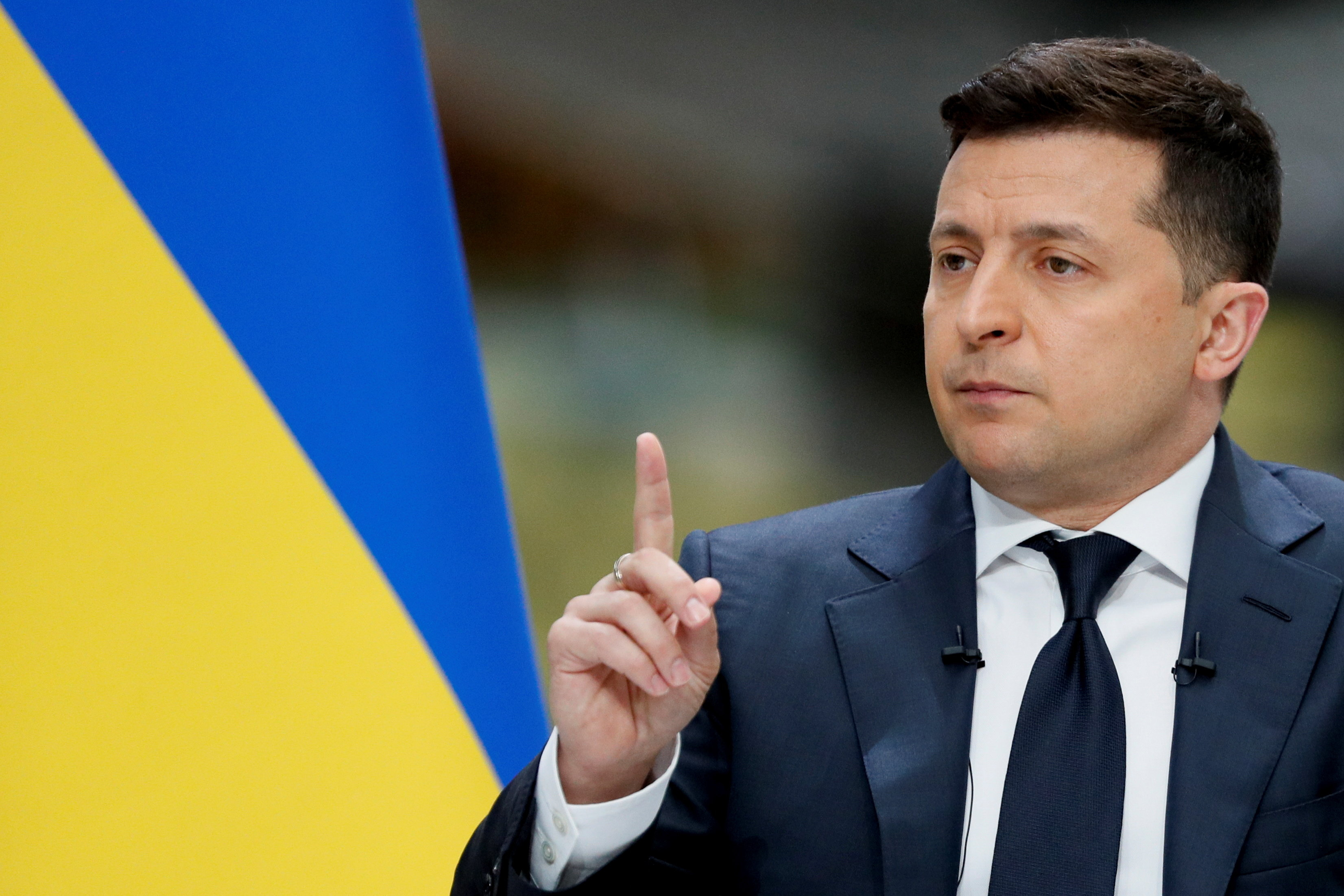 Президент Украины не выходит на связь