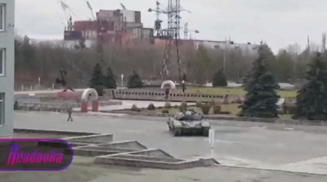 Российские войска установили контроль над Чернобыльской АЭС