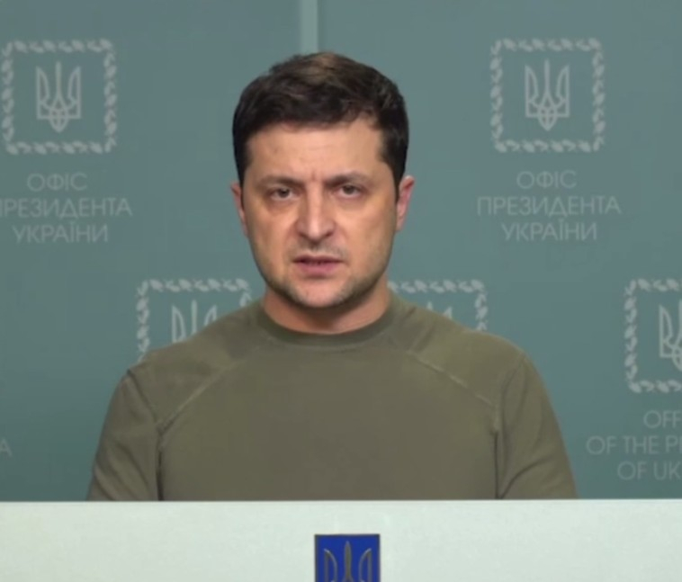 Зеленский рассказал, что Запад оставил его