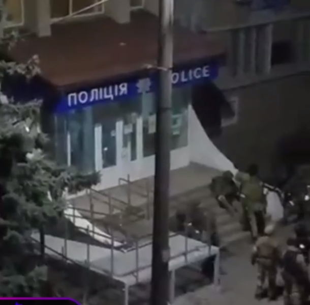 Российские военные взяли под контроль Бердянск